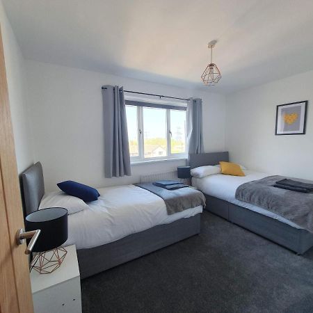 Hillview Home From Home Lackenby Bagian luar foto