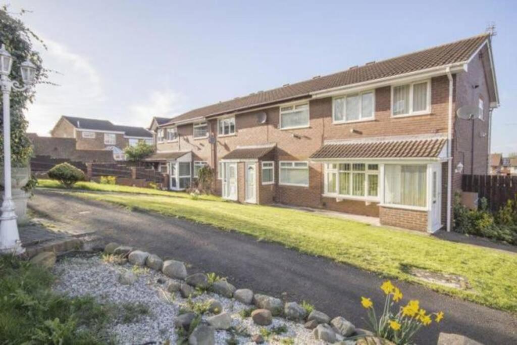 Hillview Home From Home Lackenby Bagian luar foto