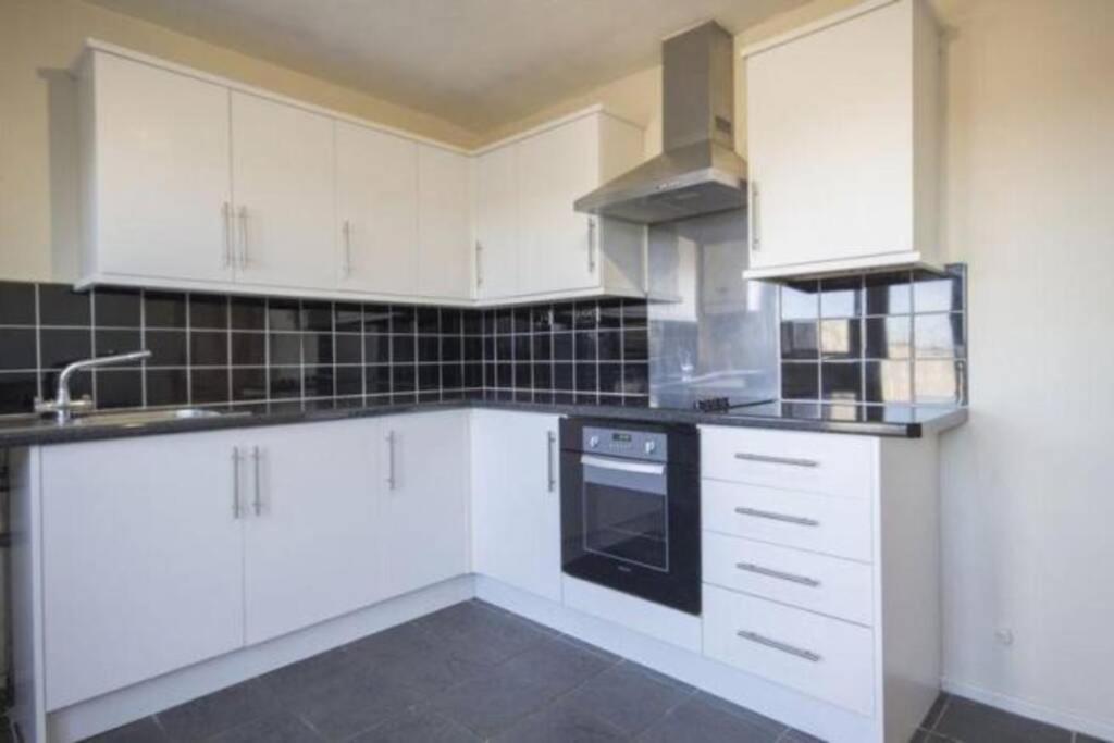Hillview Home From Home Lackenby Bagian luar foto